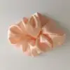 Šilkinė plaukų gumytė baby pink