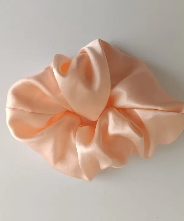 Šilkinė plaukų gumytė baby pink